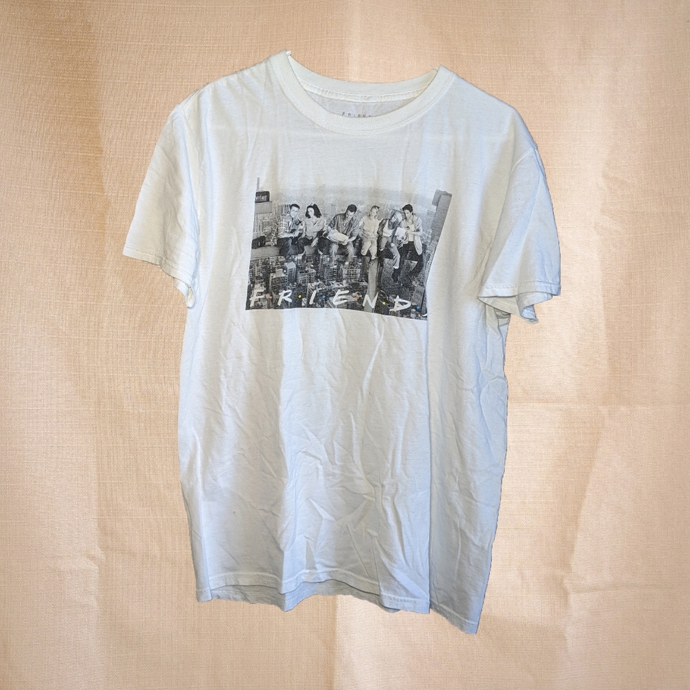FRIENDS TEE